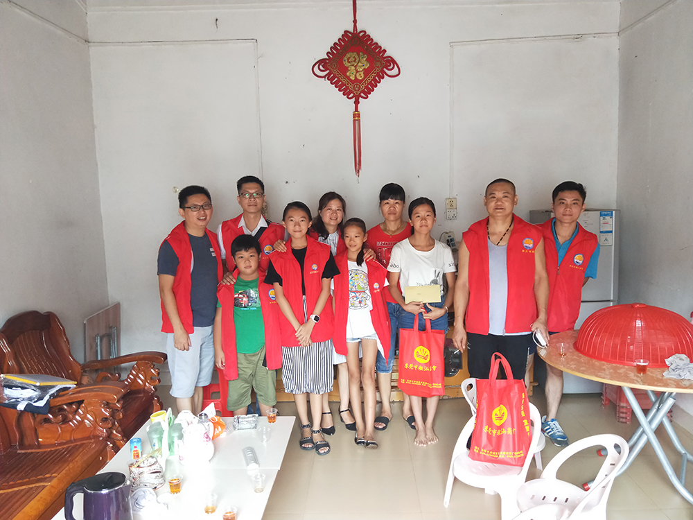 潮汕民營(yíng)企業(yè)助學(xué)活動(dòng)